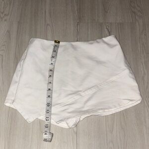SHOP 17 Chic White Women's Skort size medium